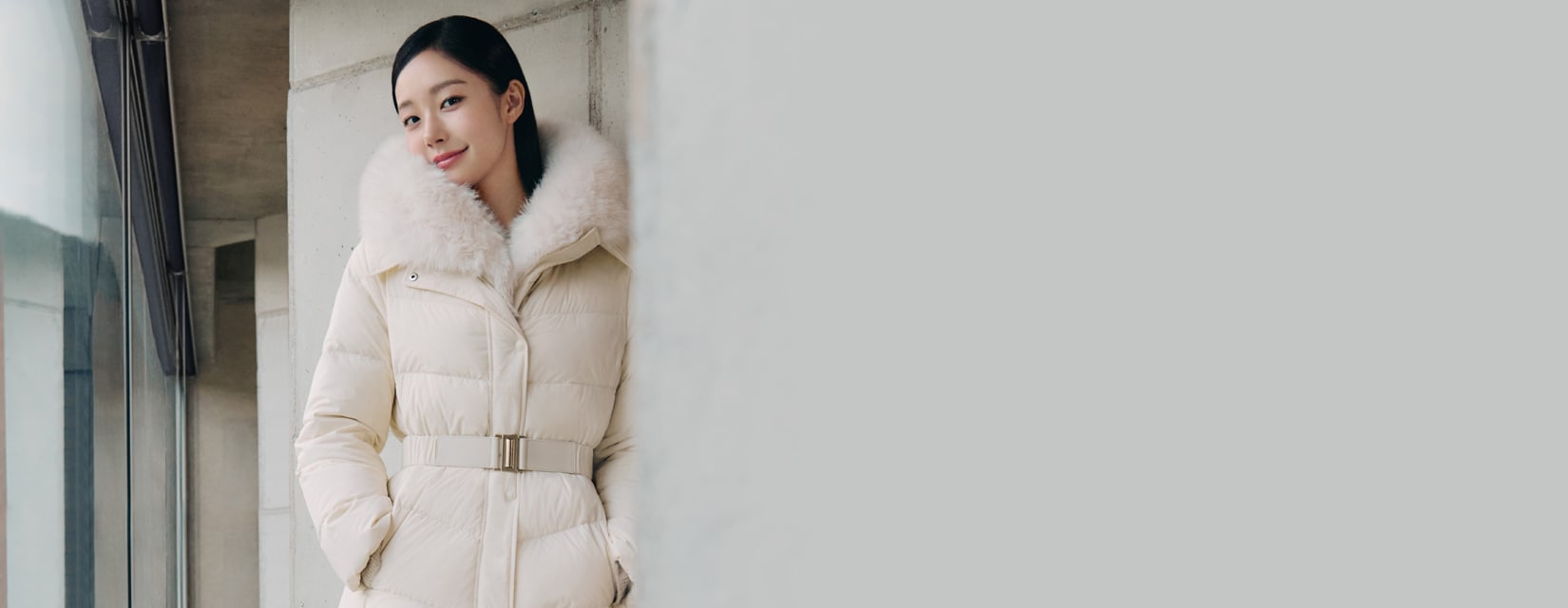 1208~1214	"WOMEN'S OUTLETS BEST & NEW IN"