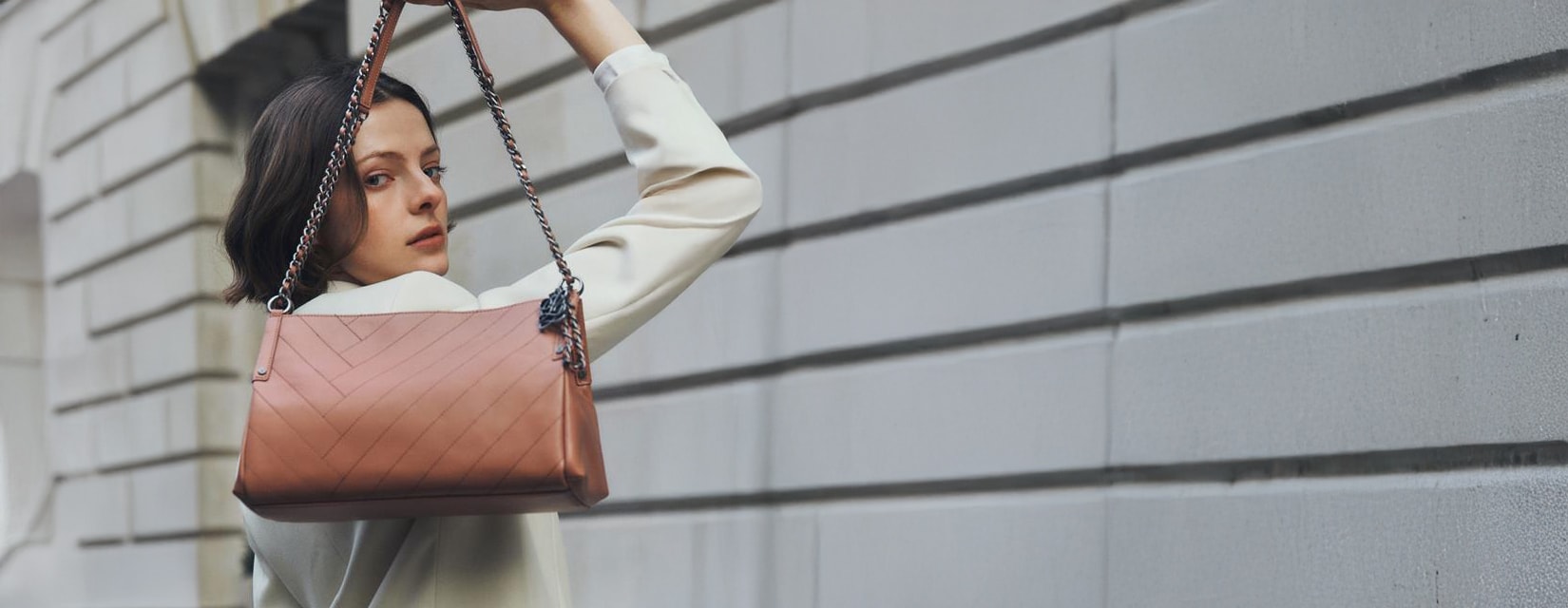 0105~0111	"BAG OUTLETS BEST ITEM"