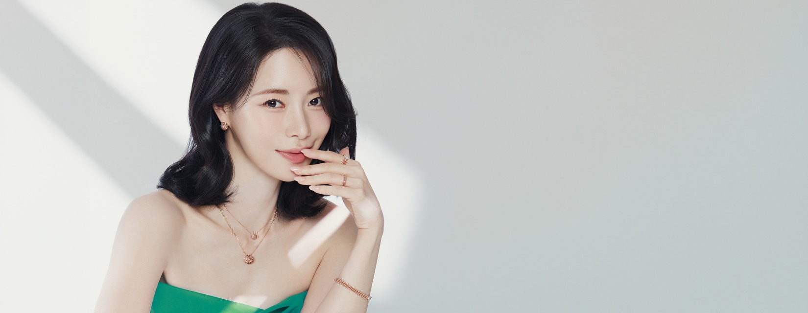 0302~0308	"JEWELRY  OUTLETS BEST ITEM"